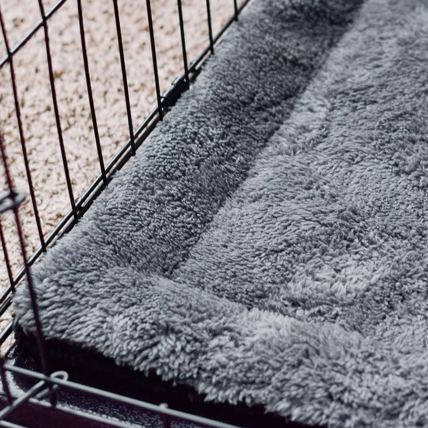 Self-Heating Cat Bed Pad Black